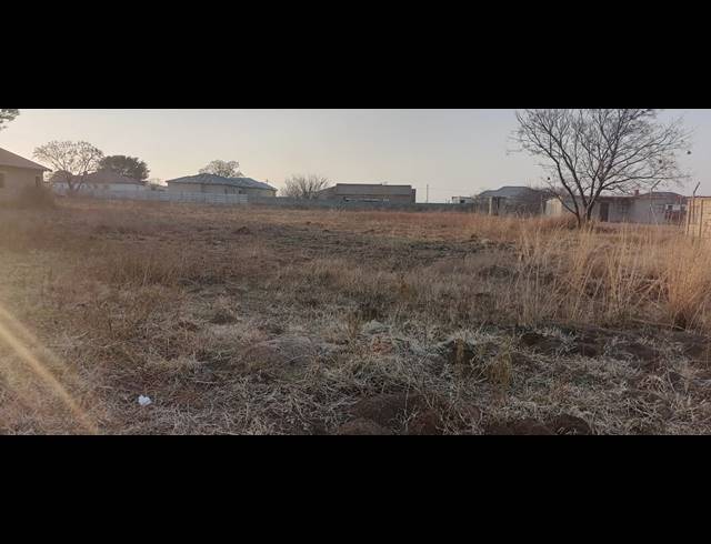 1,884M² VACANT LAND FOR SALE IN JAMESON PARK